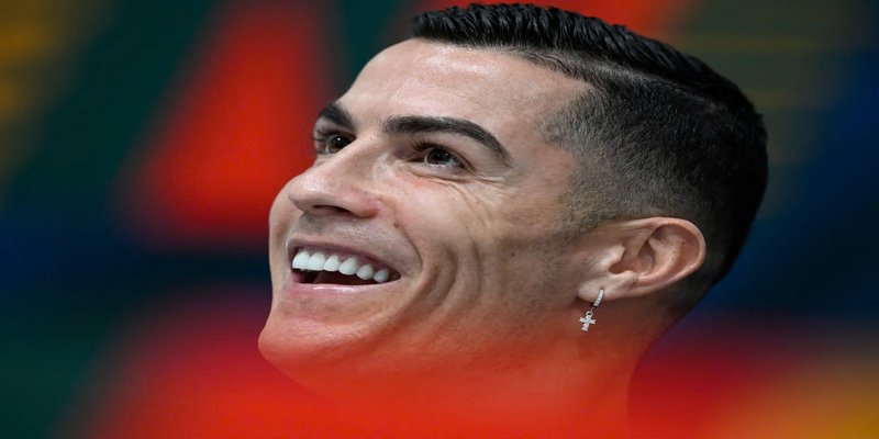 Ronaldo có thể được xem là “Ông vua mạng xã hội” trong giới túc cầu